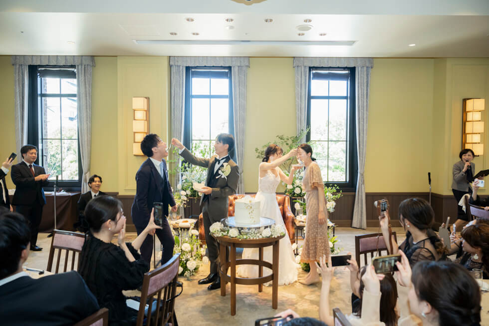 ゲストと創り上げる、温かな誓いと笑顔弾けるパーティー